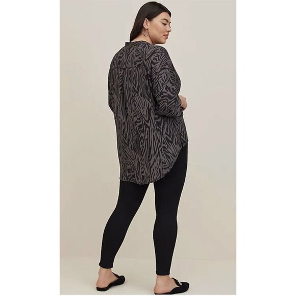 Torrid Womens Plus 2X Gray Black Zebra Print Button Up Blouse 3/4 Sleeve Shirt - Picture 3 of 12